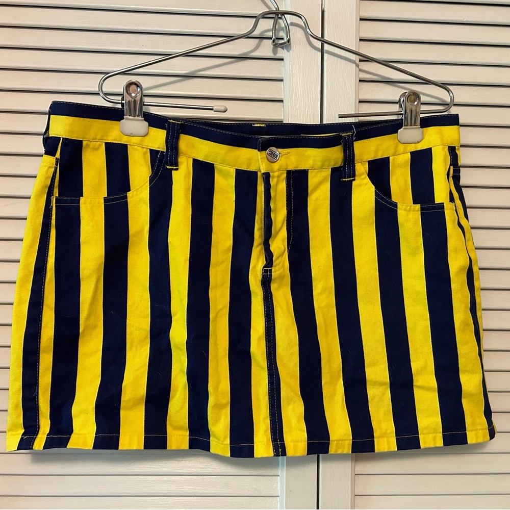 Game Bibs navy and yellow mini skirt. Size 14 WVU or Michigan Colors
